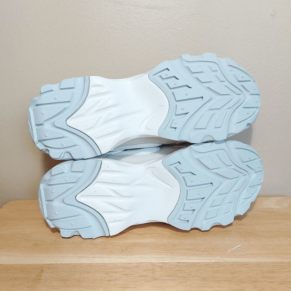 Nike TC 7900 Shoes Sail Light Orewood Taupe DD9682-102 Women's Size 9 - Picture 6 of 7